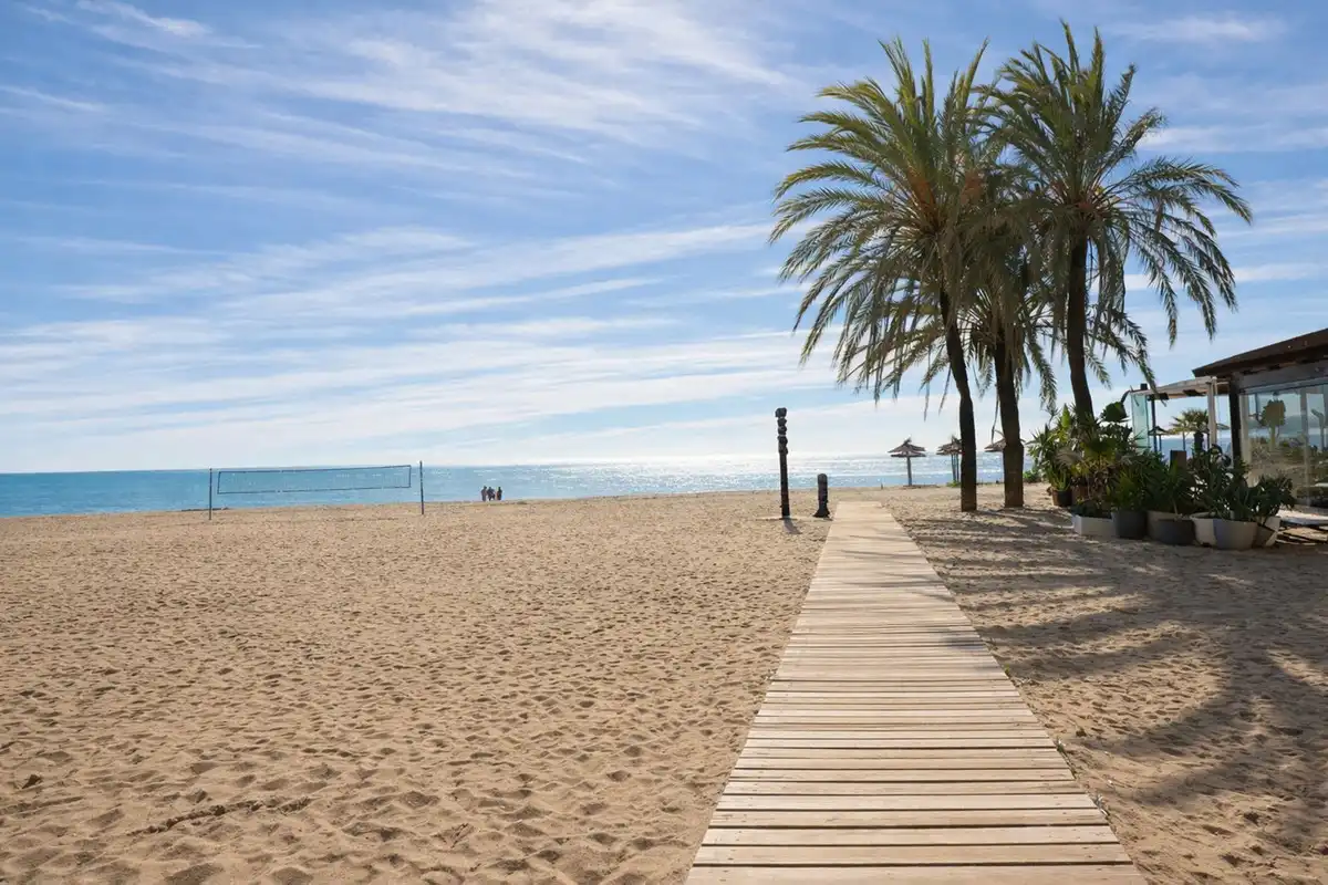 Piso en venta en Estepona - Estepona,Centro,Avenida Juan Carlos I, imagen 2