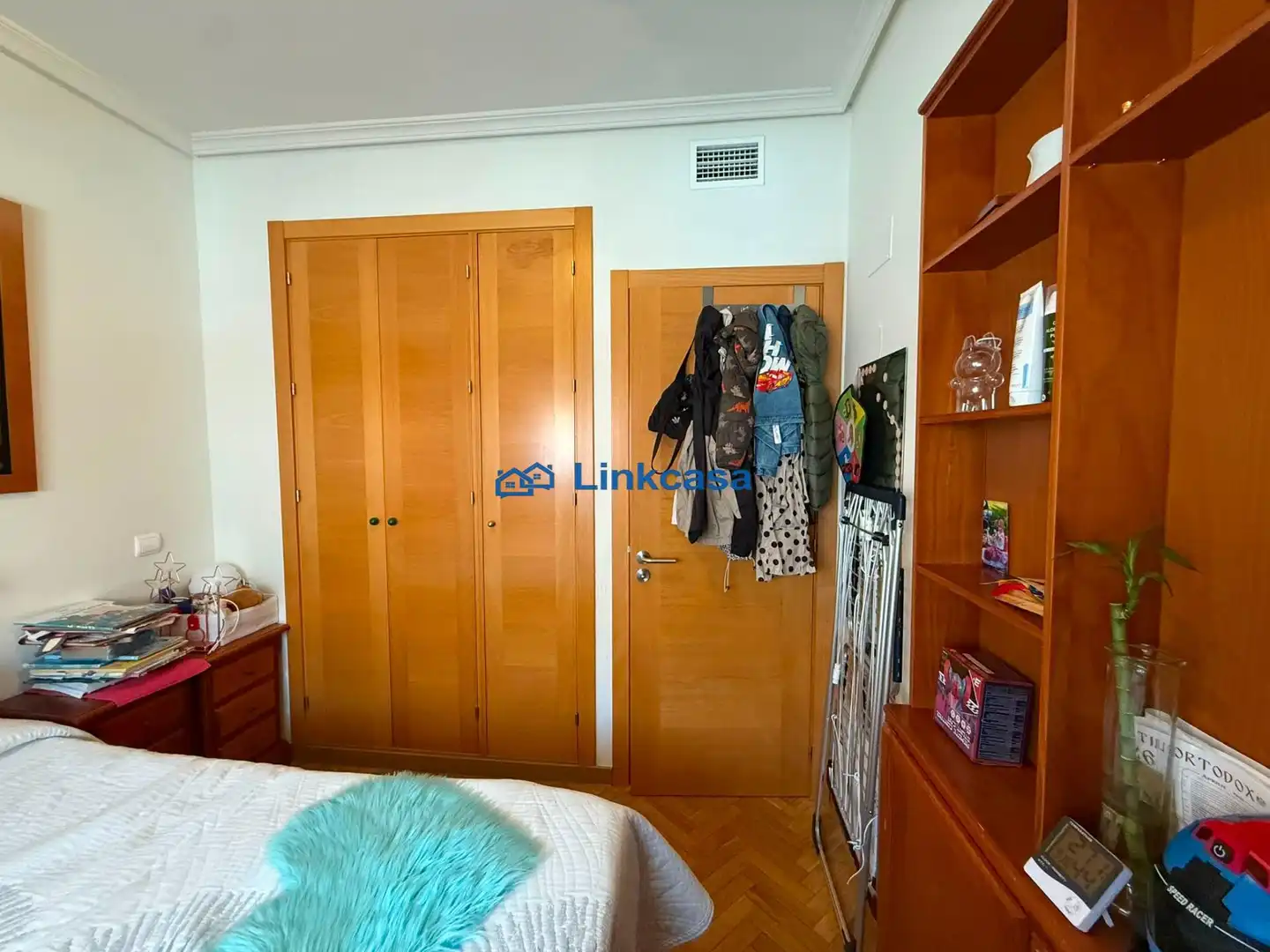Habitación de Piso en venta en Madrid con Calefacción, Trastero y Piscina comunitaria