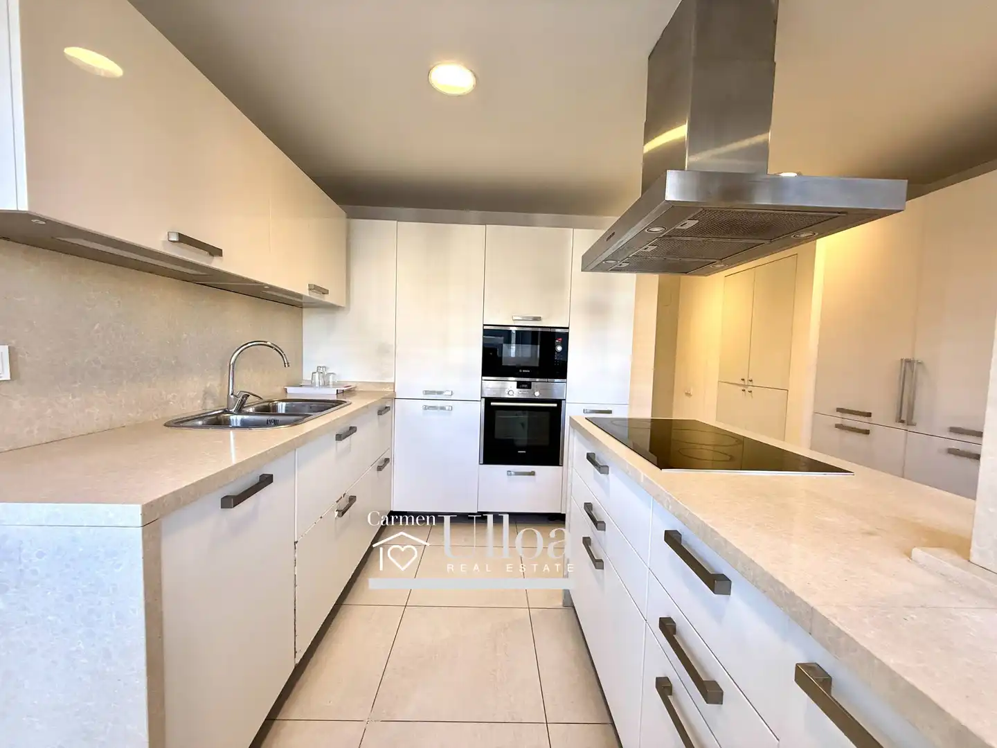 Cuina de Apartament en venda en Alicante / Alacant amb Aire condicionat, Calefacció i Jardí privat