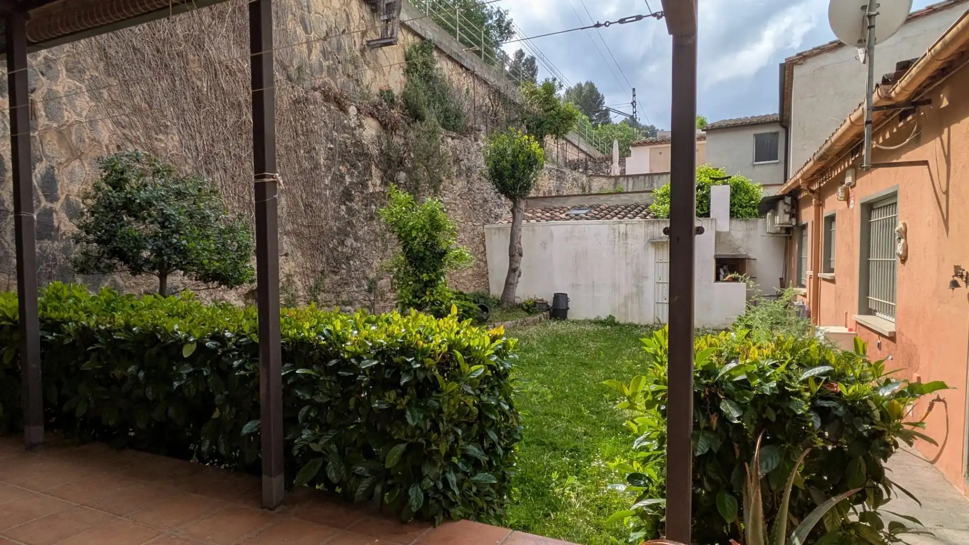 Jardín de Casa adosada en venta en Girona con Aire acondicionado, Calefacción y Jardín privado