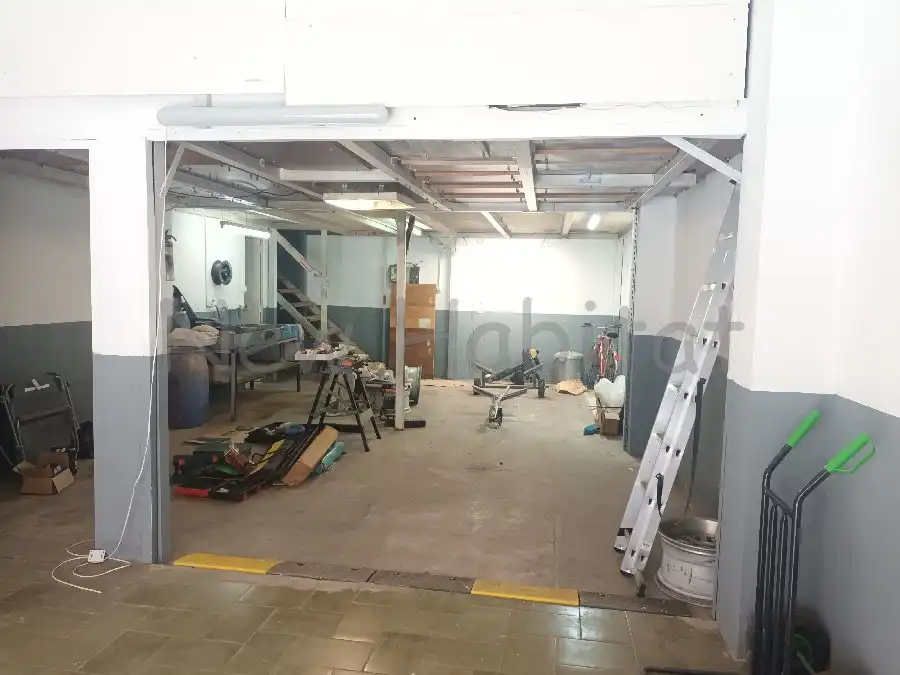 Local comercial en venda a Sur