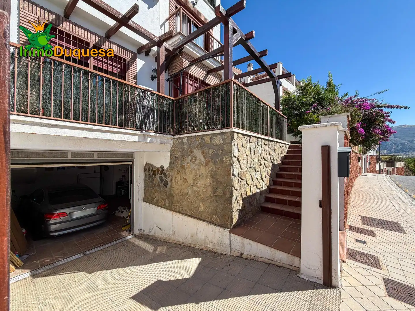 Casa aparellada amb balcó en venda a Calle DOÑANA 44, imagen 5