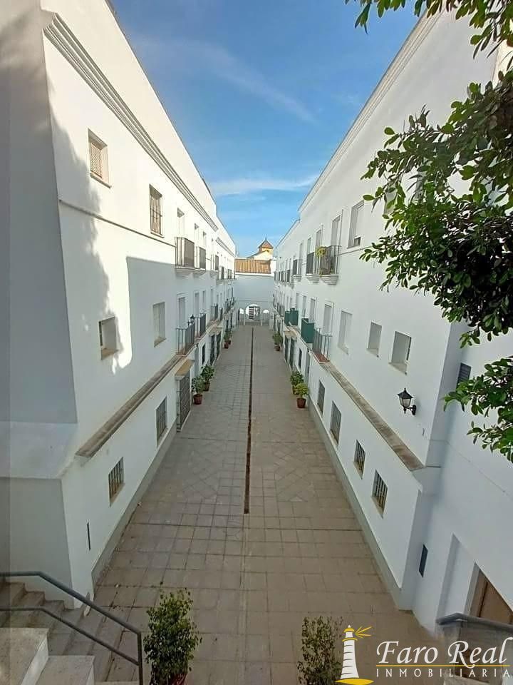 Vista exterior de Planta baixa en venda en Sanlúcar de Barrameda amb Aire condicionat i Moblat