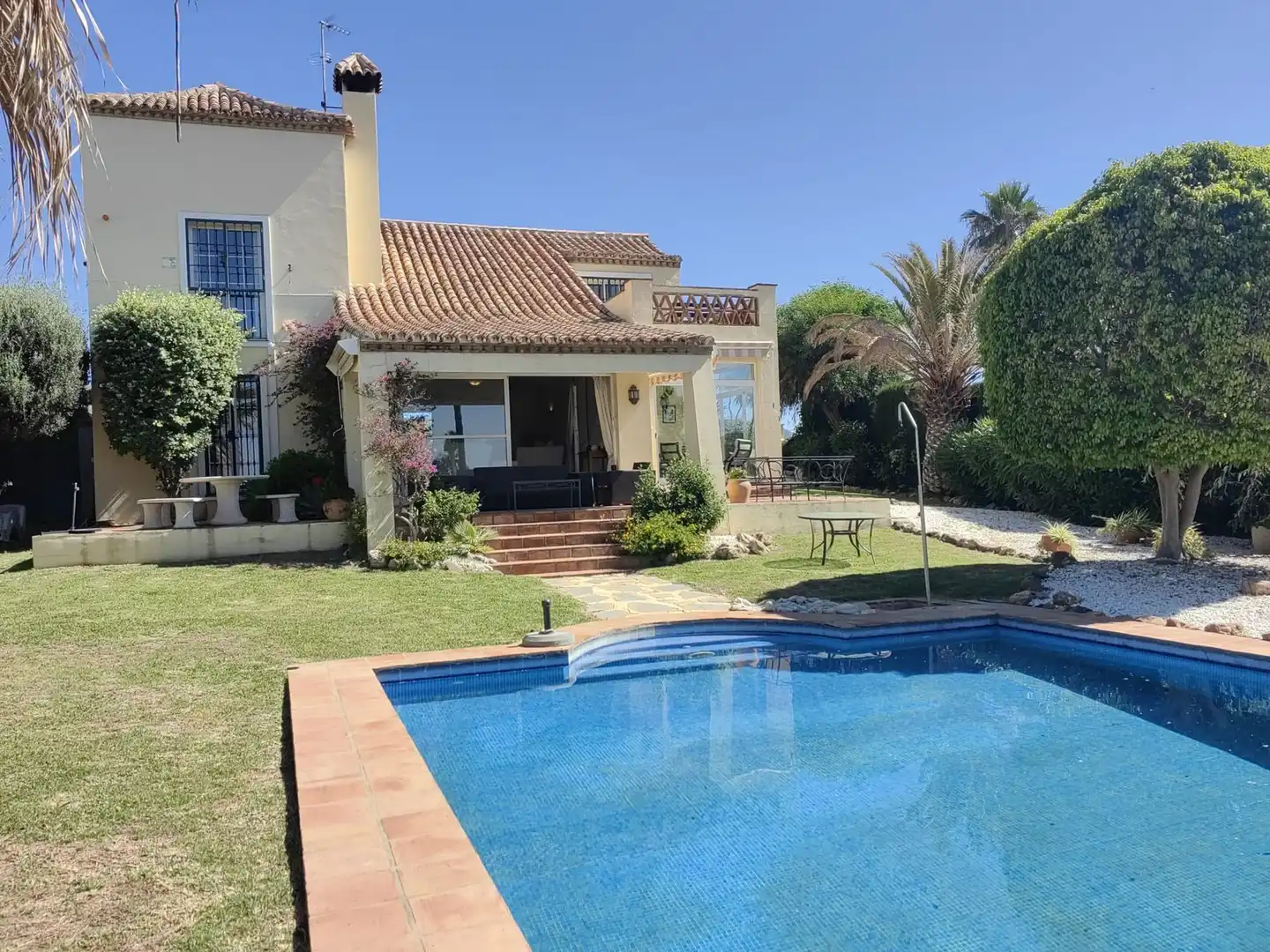 Jardí de Casa o xalet en venda en Estepona amb Aire condicionat, Jardí privat i Terrassa