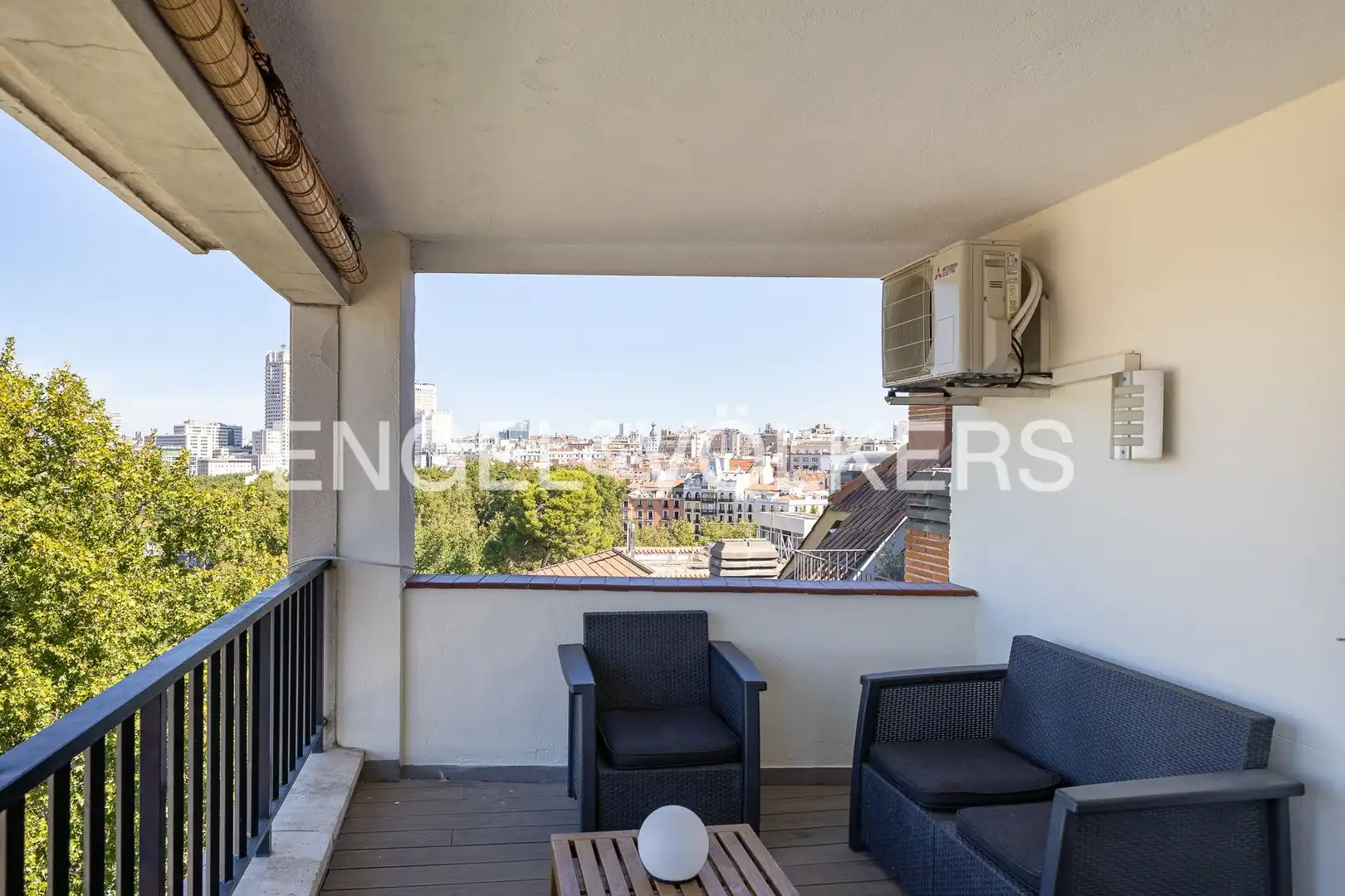 Terrace of Flat for rent in Madrid  with Air Conditioner, Heating and Parquet flooring