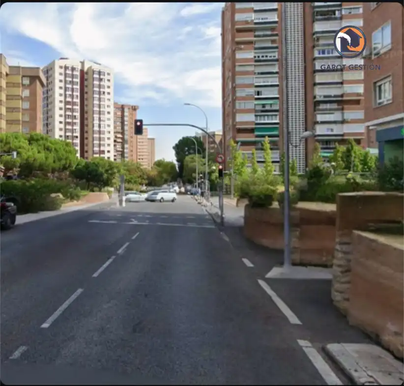 Vista exterior de Local en venta en Madrid con Aire acondicionado, Calefacción y Internet