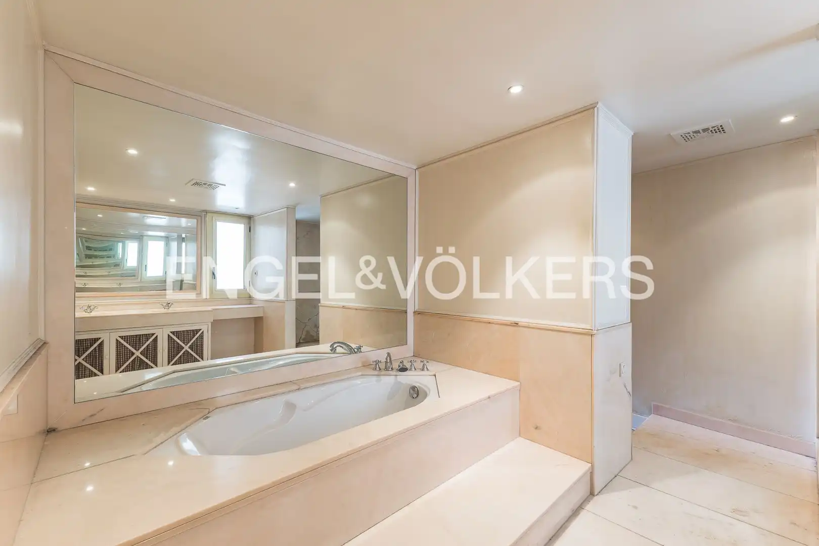 Piso con terraza en venta en Eixample, imagen 19