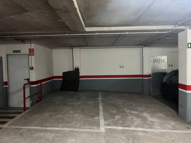 Garaje en Venta en Avenida Ramón Carande, 34 en Santiago - San Telmo