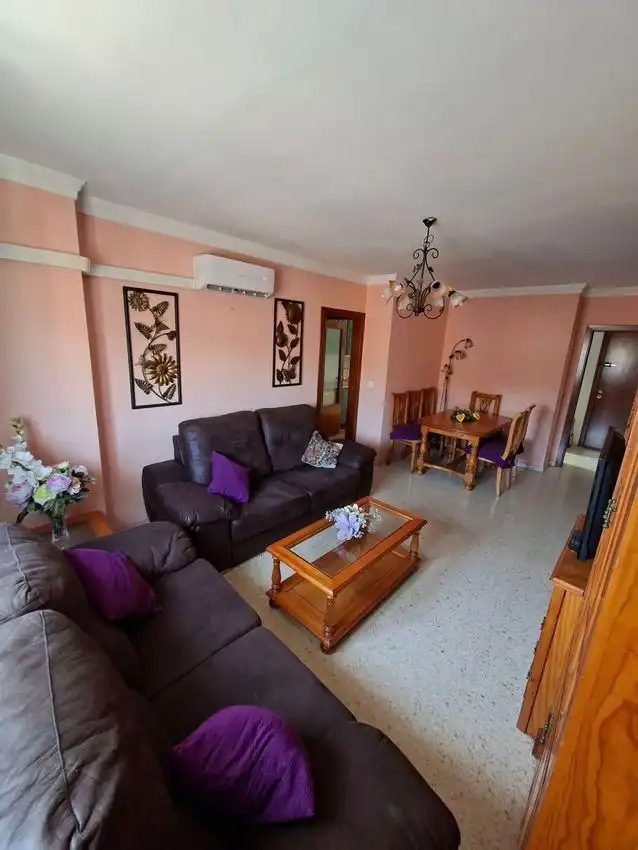 Sala d'estar de Pis en venda en La Línea de la Concepción amb Aire condicionat