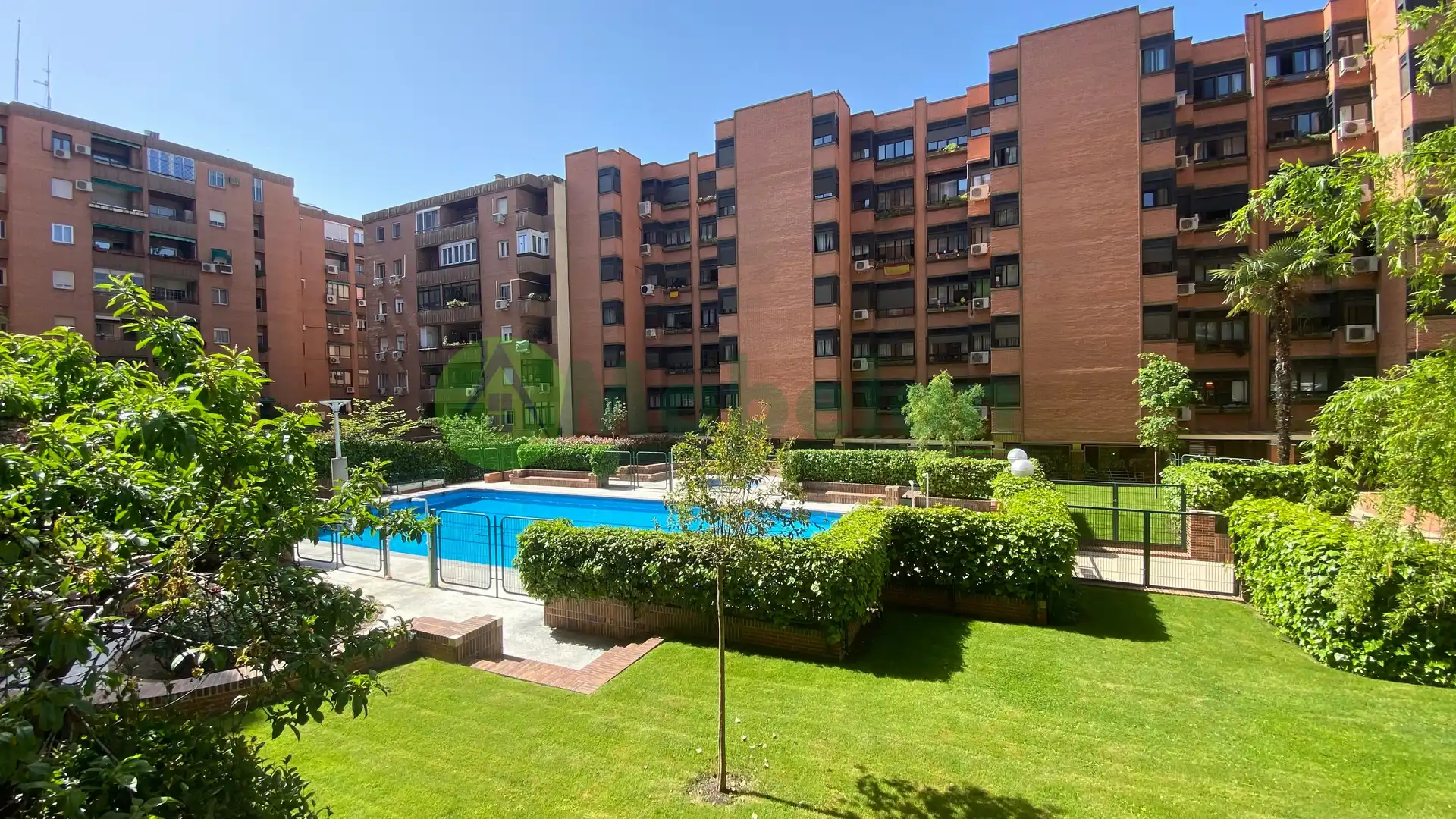 Piscina de Piso de alquiler en Madrid con Calefacción y Piscina comunitaria