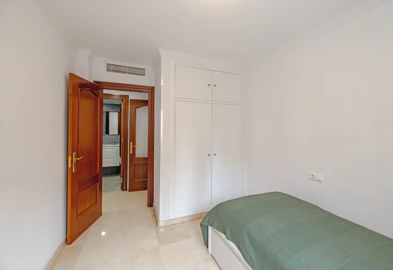 Habitación de Piso en venta en Málaga con Aire acondicionado, Amueblado y Balcón