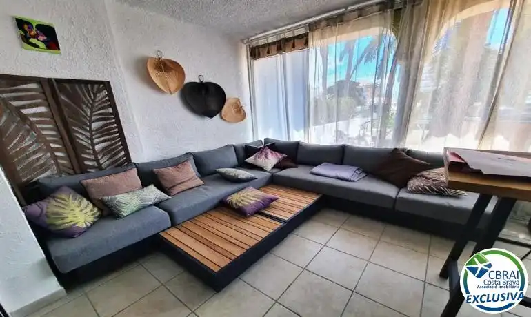 Sala de estar de Casa o chalet en venta en Empuriabrava con Calefacción y Jardín privado
