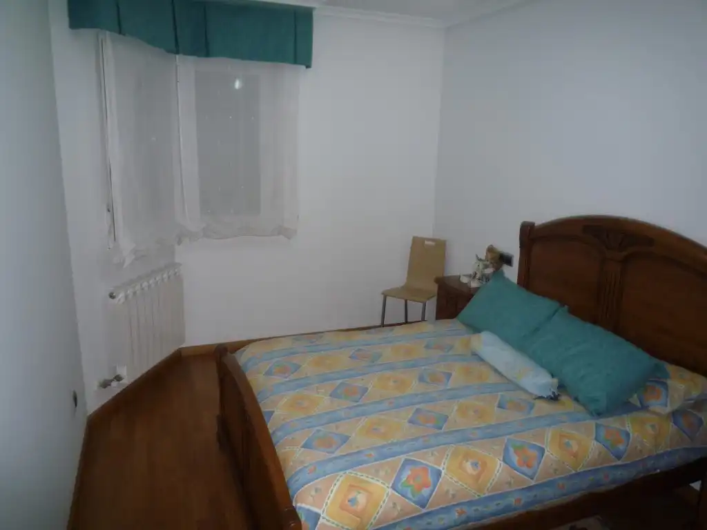 Habitación de Casa adosada en venta en Carracedelo