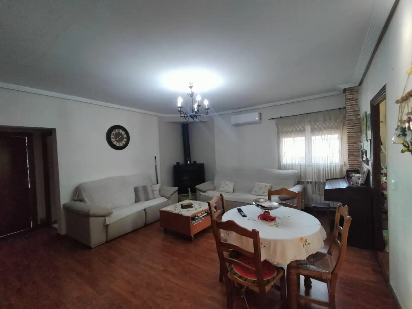 Living room of Houses for sale in Elda  with Air Conditioner, Heating and Private garden
