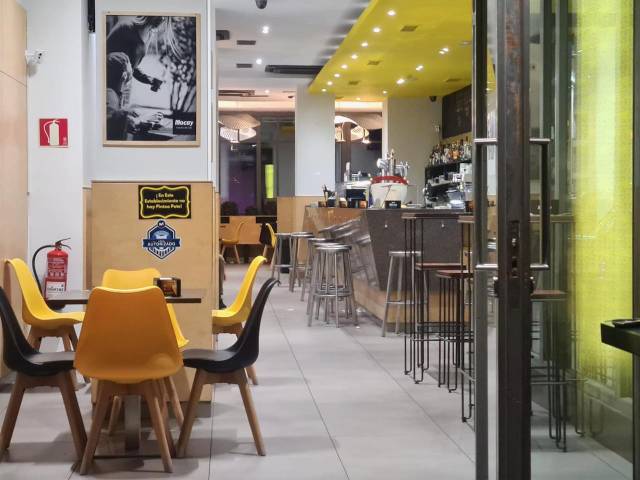 Local comercial en Alquiler en Gros