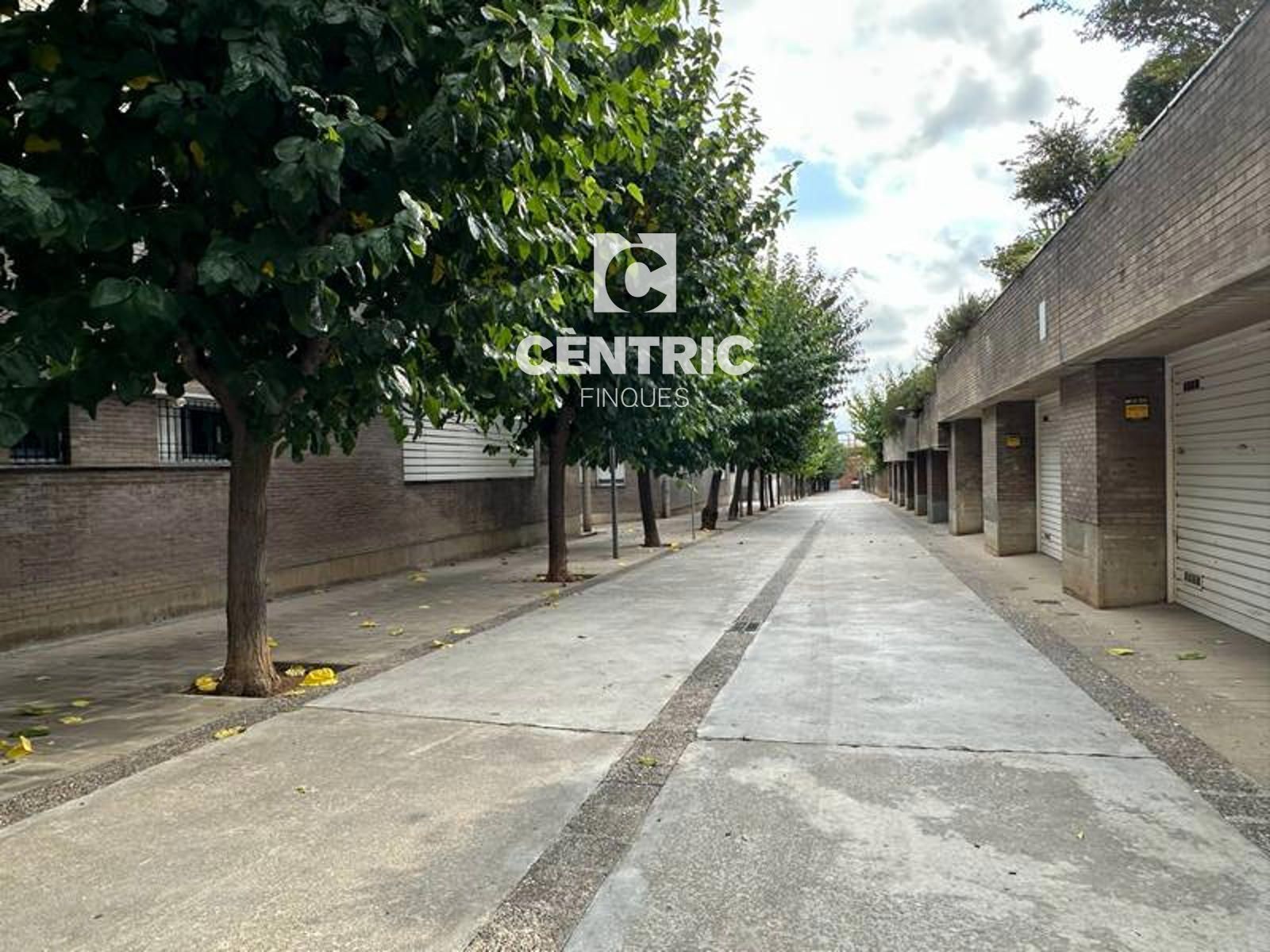 Exterior view of House or chalet for sale in Sabadell  with Air Conditioner, Heating and Terrace