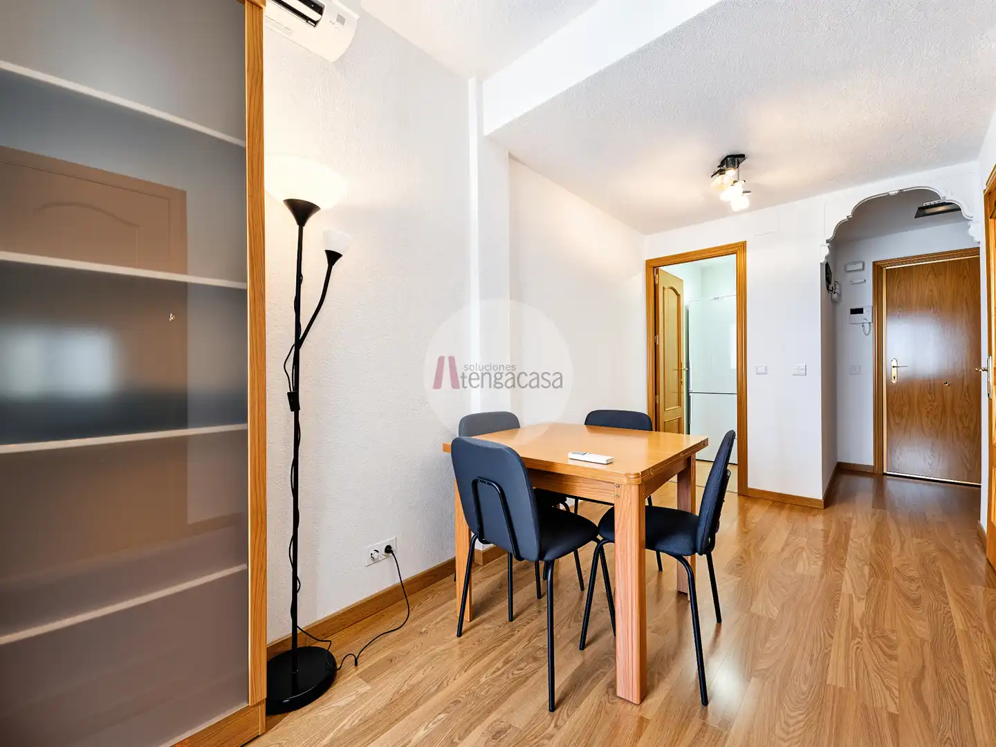 Habitación de Apartamento de alquiler en Madrid con Aire acondicionado, Calefacción y Parquet