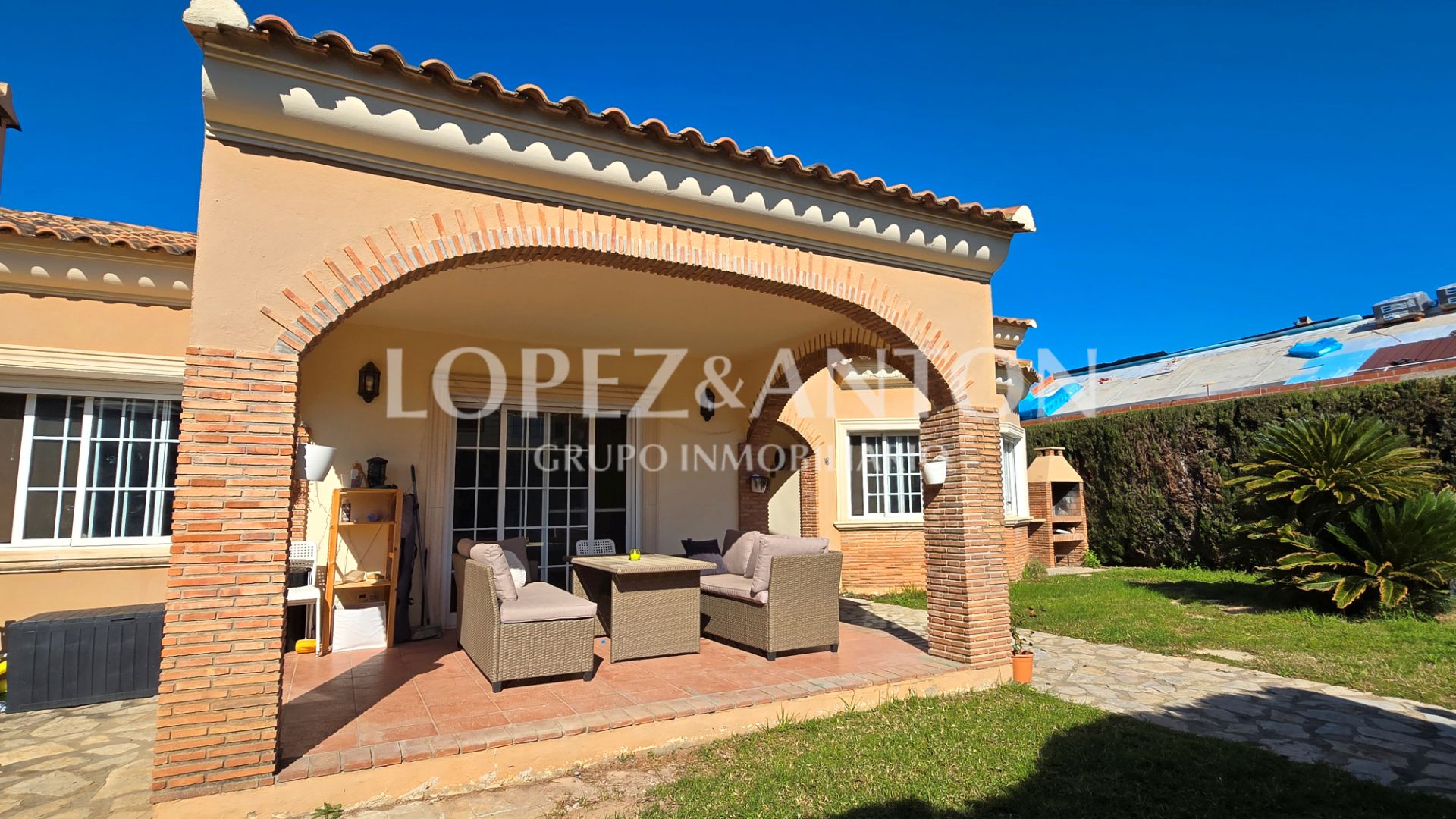 Garden of House or chalet for sale in L'Eliana  with Air Conditioner, Heating and Private garden