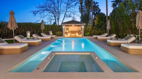 Villa en primera línea de golf en Los Naranjos Golf Club, Nueva Andalucía, en venta, imatge 5
