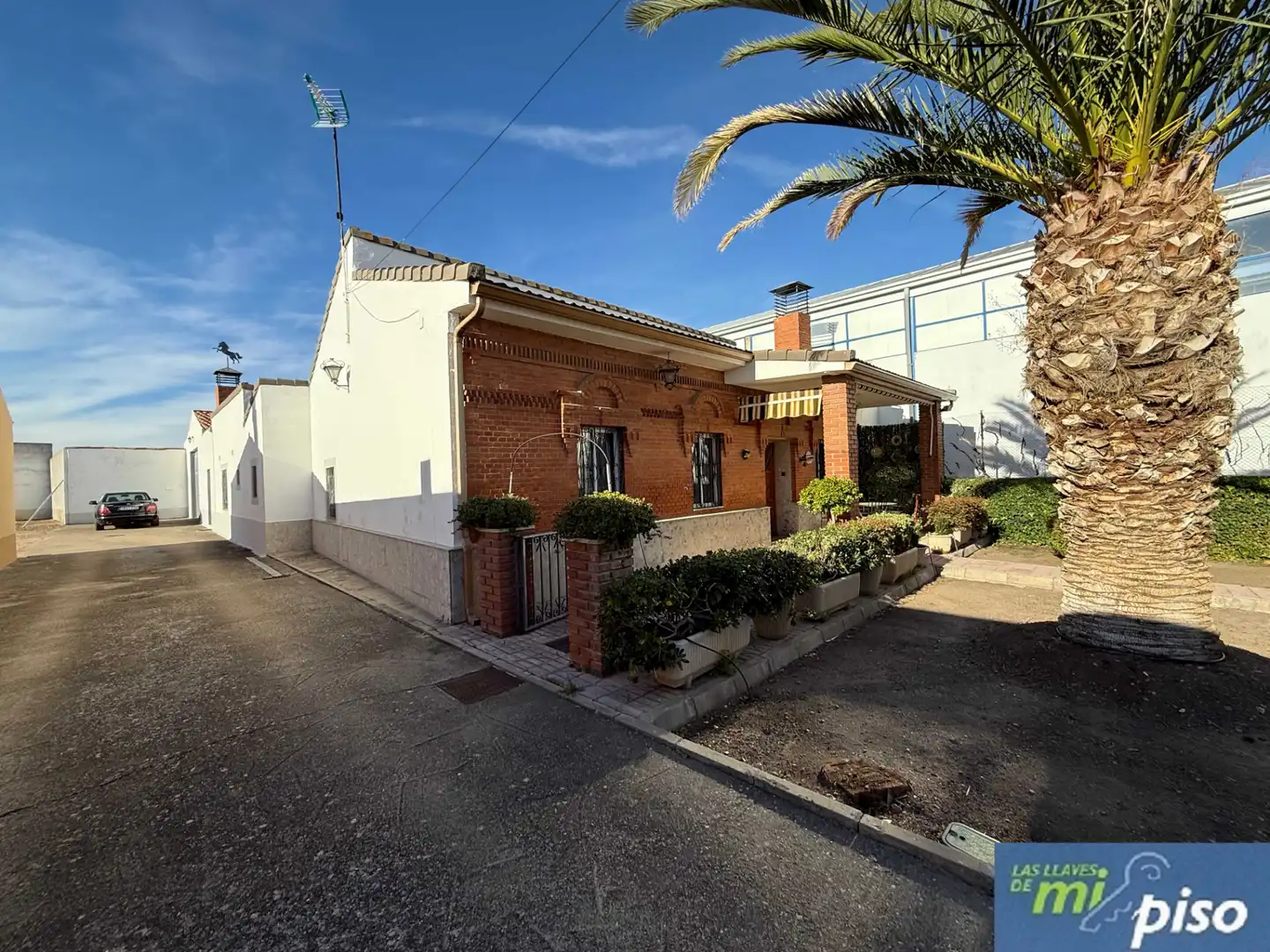 Vista exterior de Casa o chalet en venta en Valladolid con Calefacción, Jardín privado y Terraza