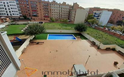 Swimming pool of Flat for sale in Barberà del Vallès  with Air Conditioner, Heating and Parquet flooring
