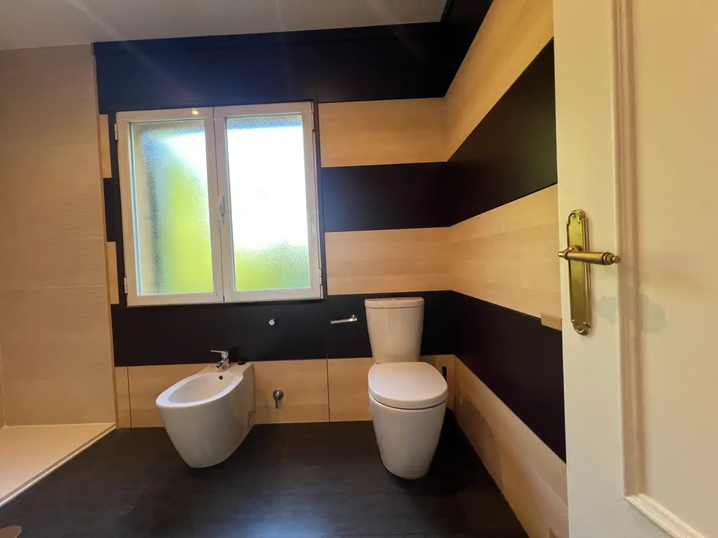 Bany de Casa o xalet per a compartir en Madrid amb Aire condicionat, Calefacció i Jardí privat