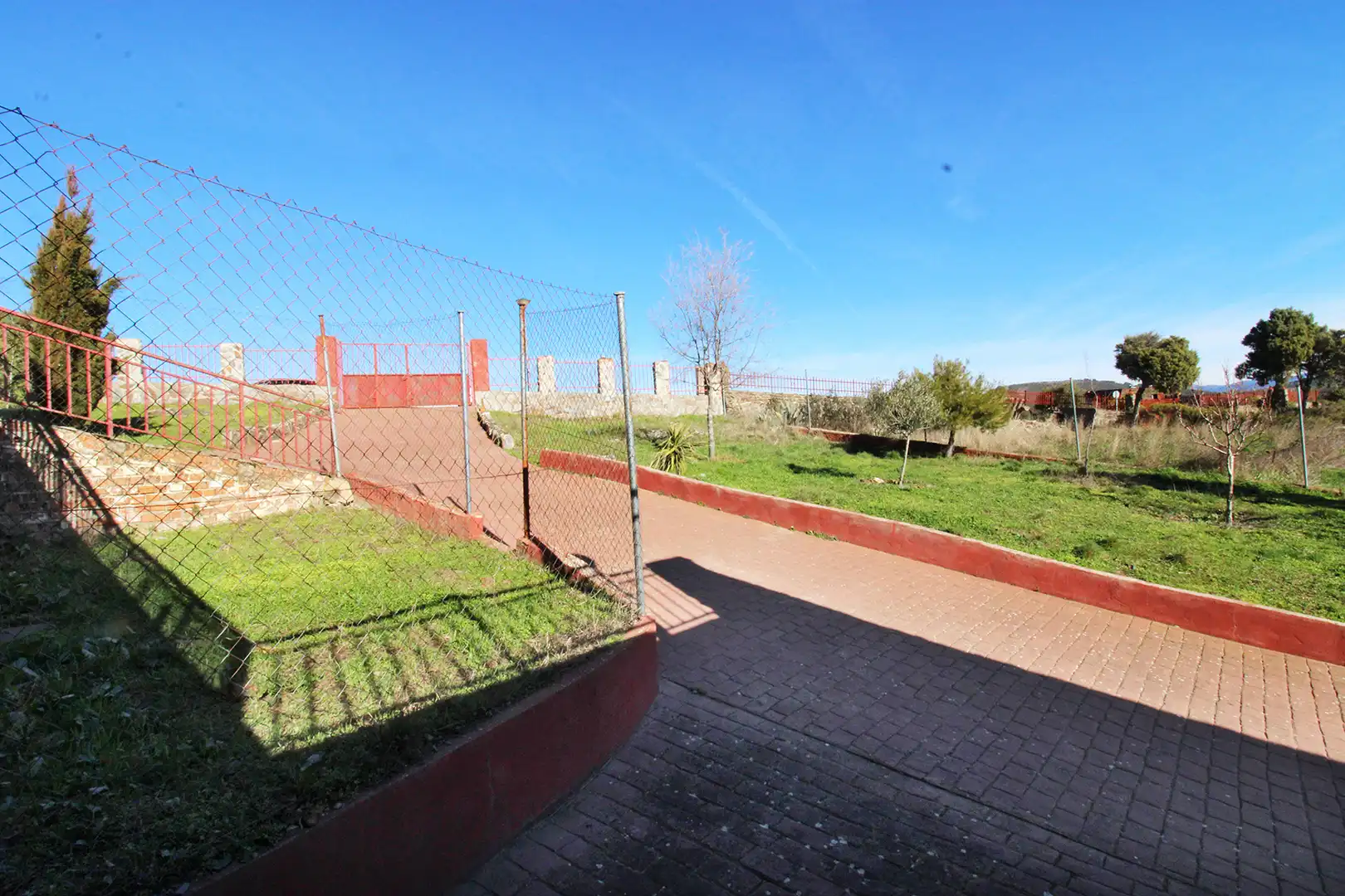 Garden of Houses for sale in Torremocha de Jarama  with Air Conditioner, Heating and Private garden
