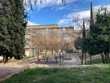 Exterior view of Commercial properties for rent in Zaragoza  with Air Conditioner