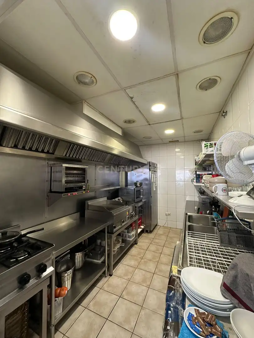 Cocina de Local en traspaso en Fuengirola con Aire acondicionado