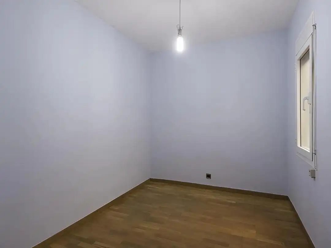 Dormitori de Apartament en venda en Barcelona amb Calefacció, Parquet i Terrassa