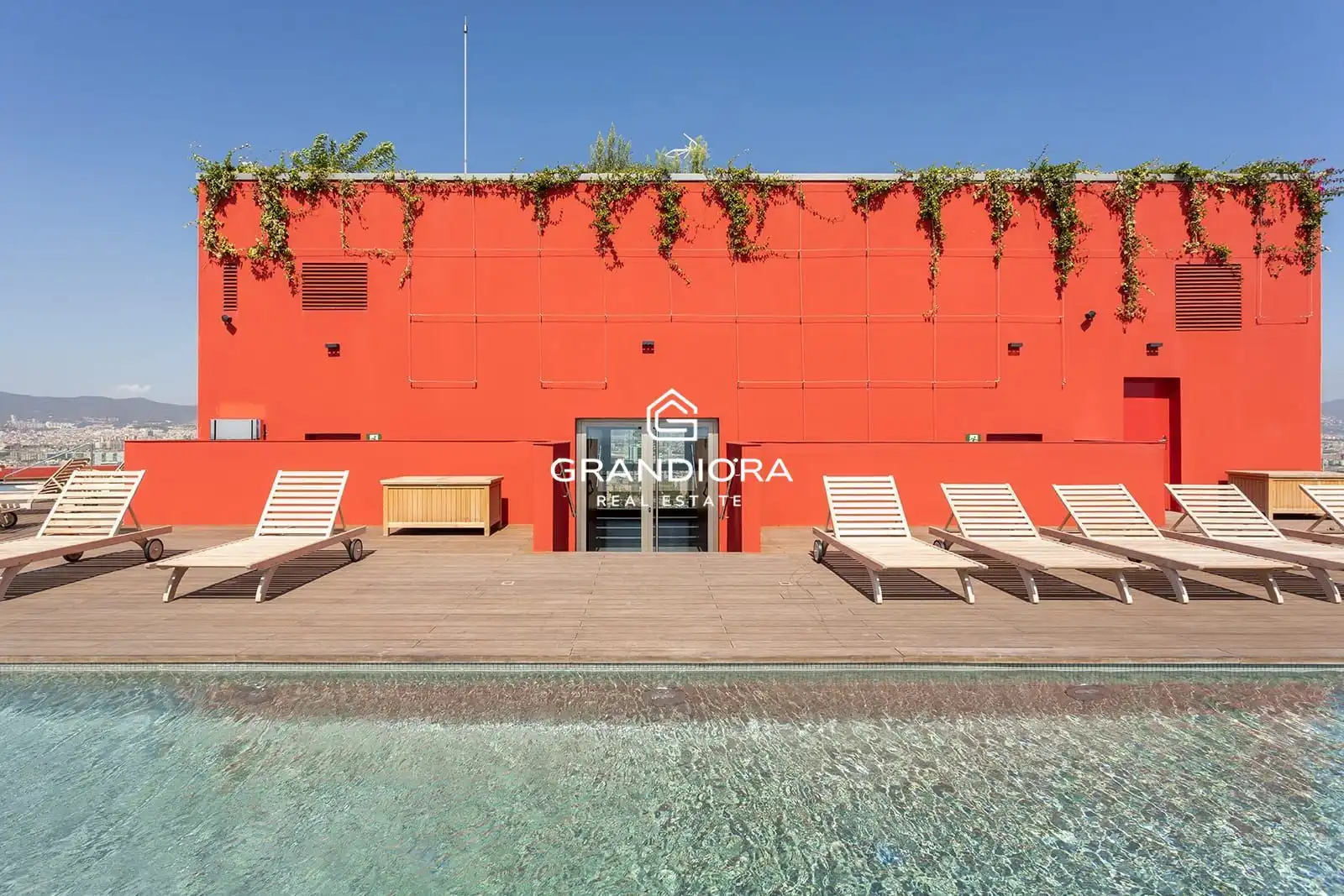 Piscina de Pis de lloguer en Barcelona amb Terrassa, Piscina i Moblat