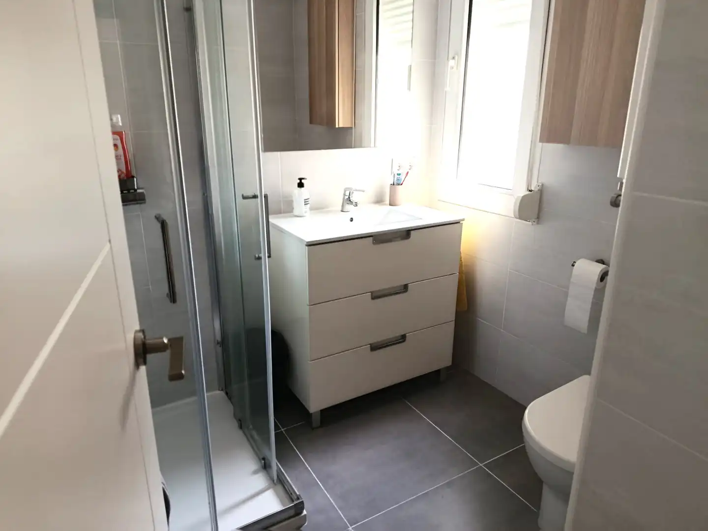 Baño de Piso de alquiler en Santander con Calefacción, Amueblado y Lavadora