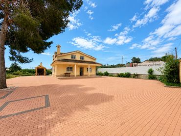 Villa zum Verkauf in La Alcayna
