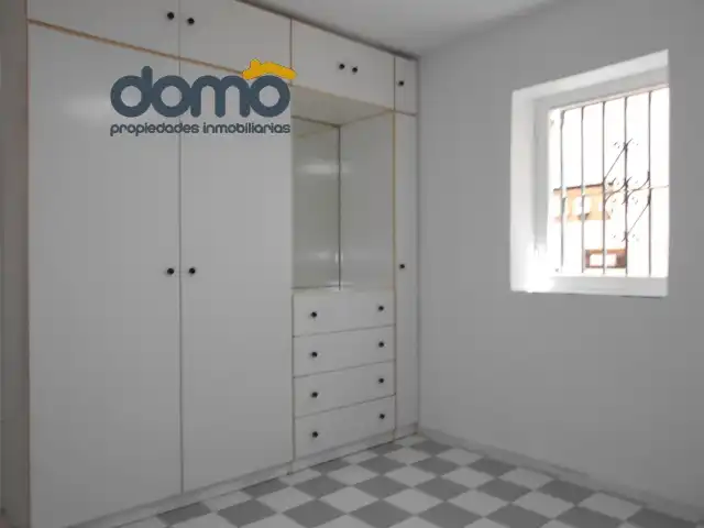 Dormitori de Apartament de lloguer en Granada amb Aire condicionat, Forn i Rentadora