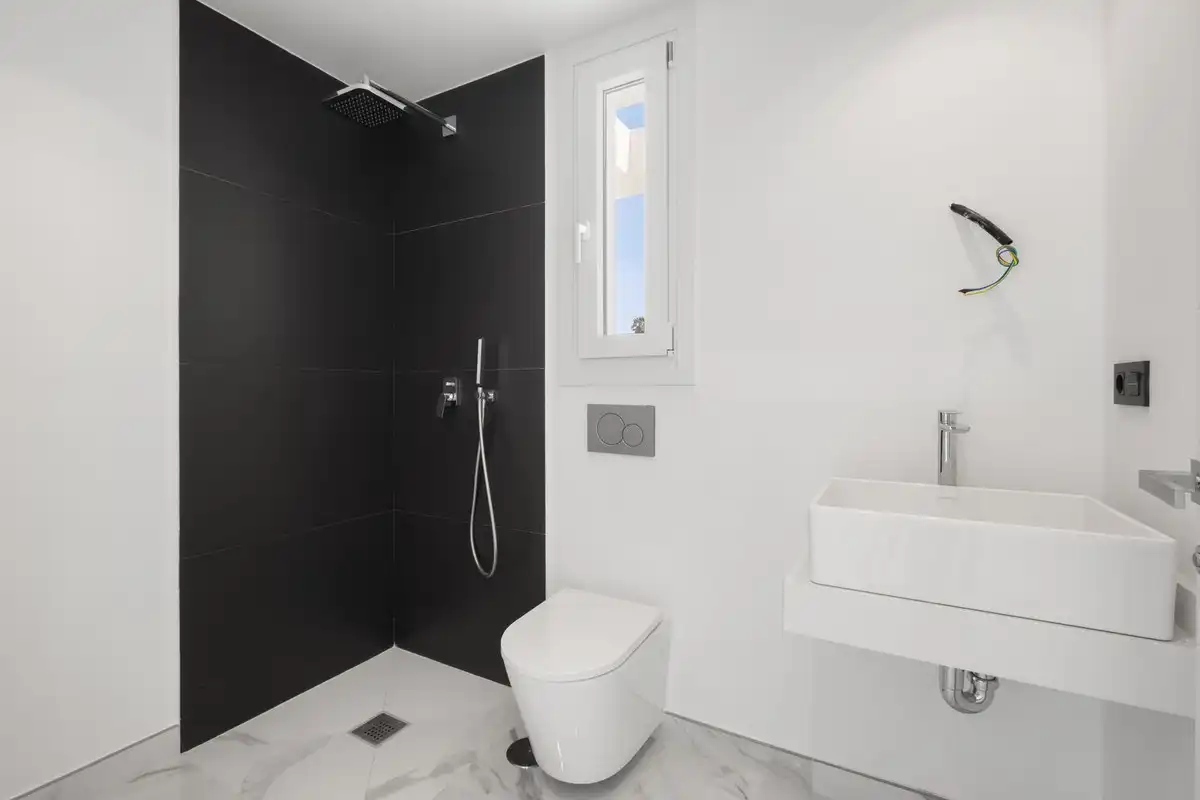 Bathroom of Houses for sale in Ojén  with Air Conditioner, Private garden and Terrace