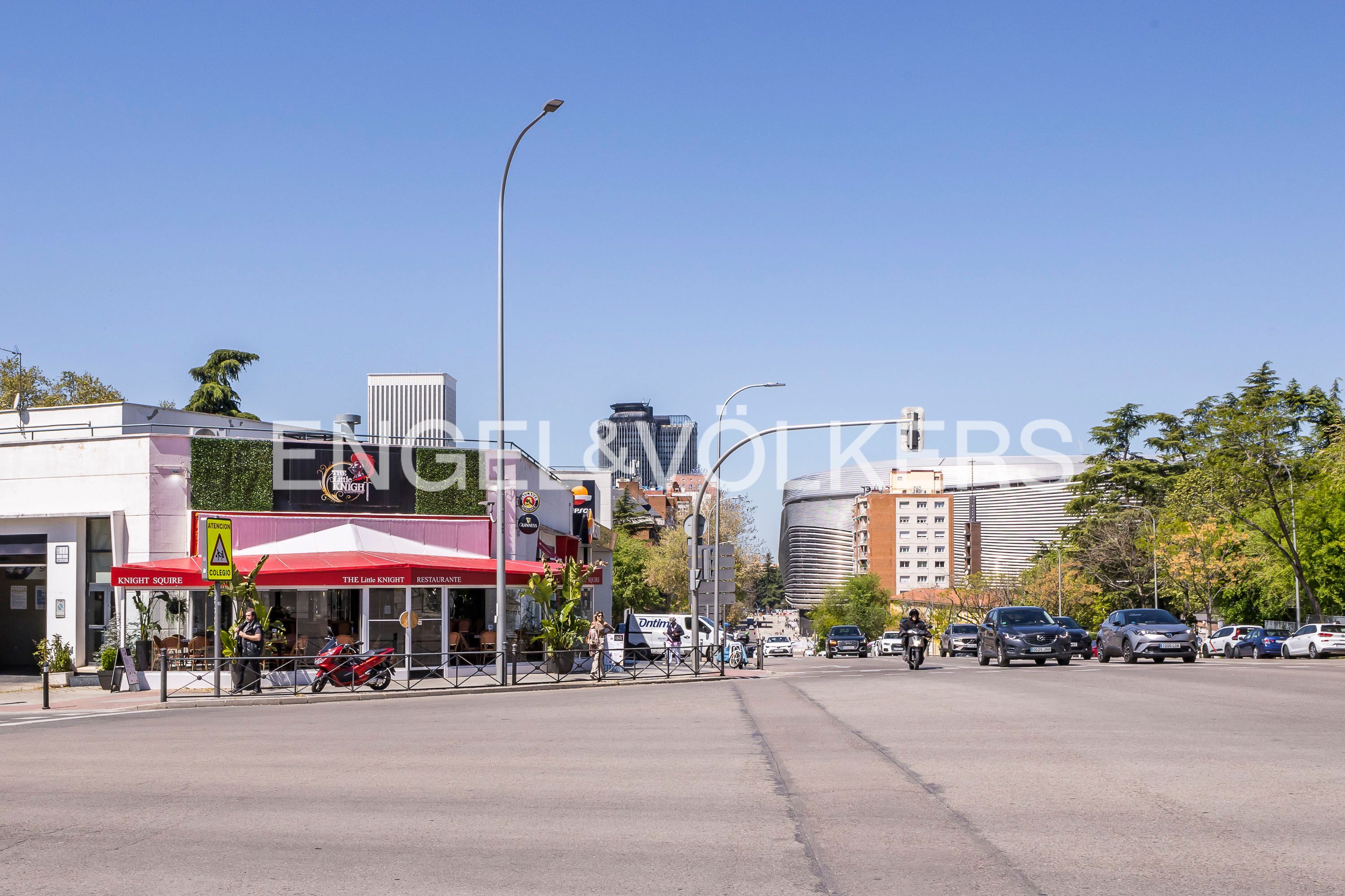 Vista exterior de Piso en venta en  Madrid Capital con Calefacción, Parquet y Terraza
