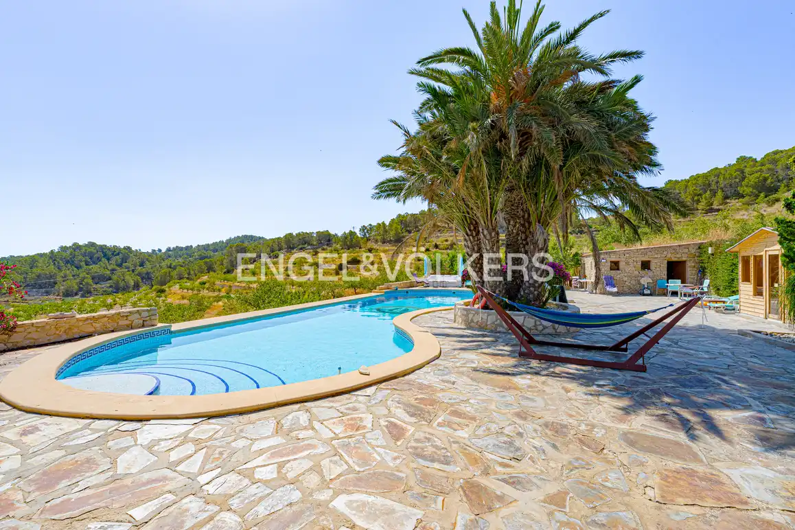 Piscina de Casa o chalet en venta en Relleu con Aire acondicionado, Jardín privado y Terraza