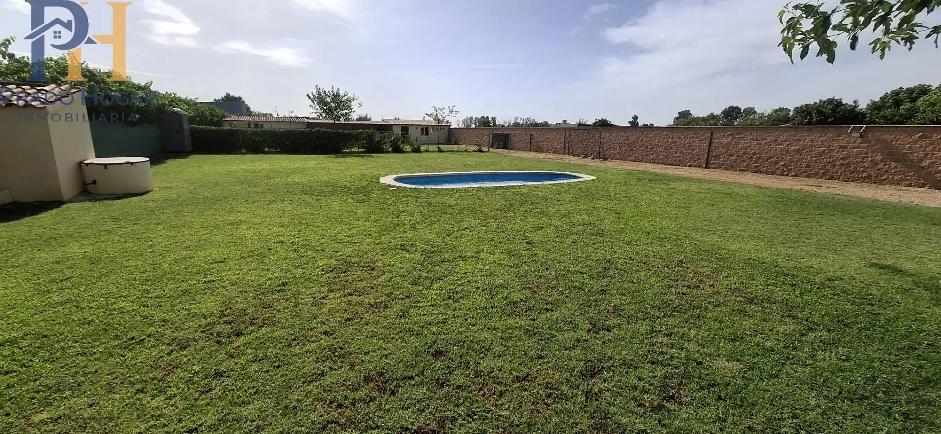 Houses for sale in Calle Calle Moscatel, Pepino