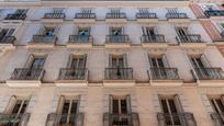 Vista exterior de Àtic en venda en  Madrid Capital amb Aire condicionat, Calefacció i Terrassa