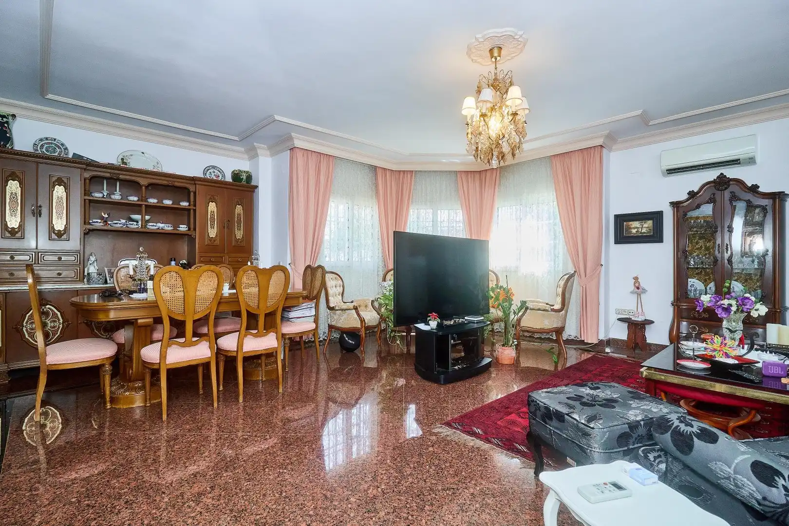 Sala d'estar de Casa o xalet en venda en Fuengirola amb Aire condicionat, Calefacció i Terrassa