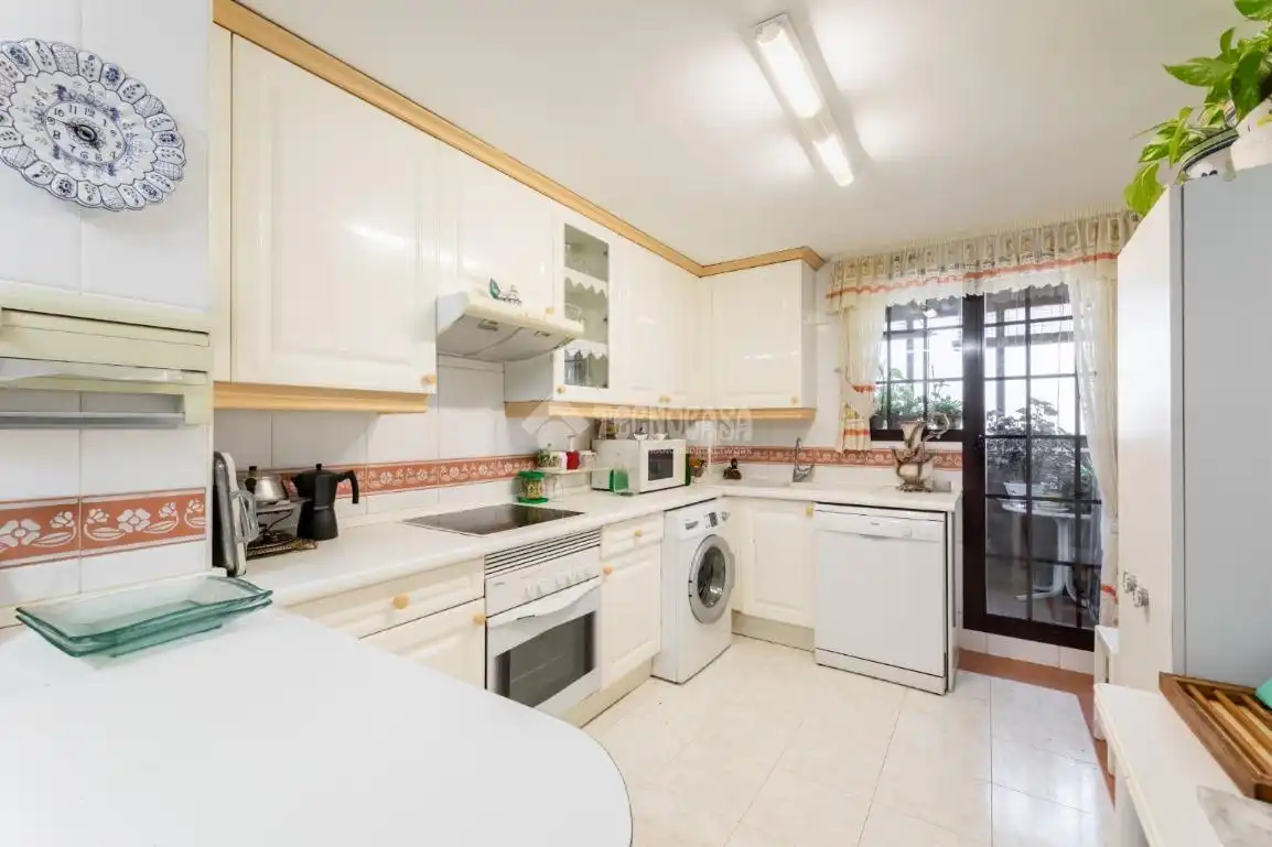 Küche von Wohnung zum Verkauf in Majadahonda mit Heizung und Terrasse