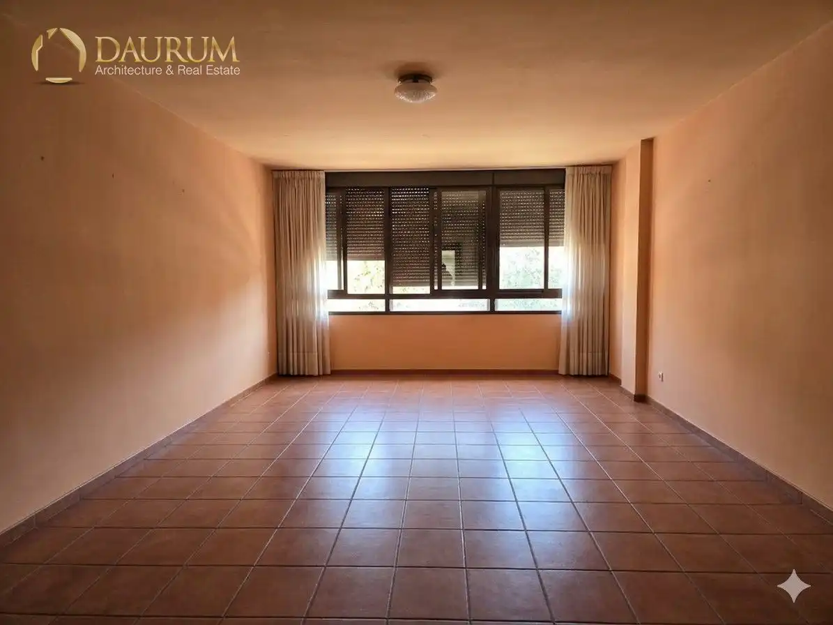 Bedroom of Flat for sale in Sevilla  with Air Conditioner, Heating and Terrace
