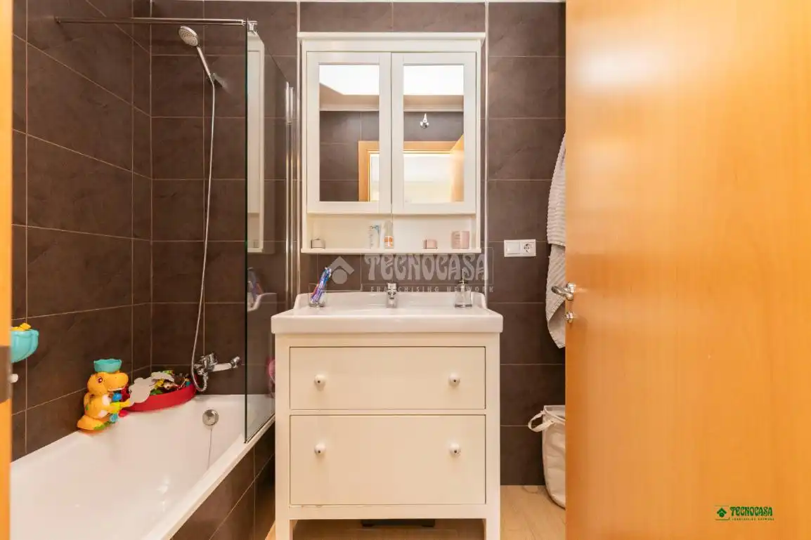 Badezimmer von Wohnung zum Verkauf in Níjar mit Heizung und Balkon