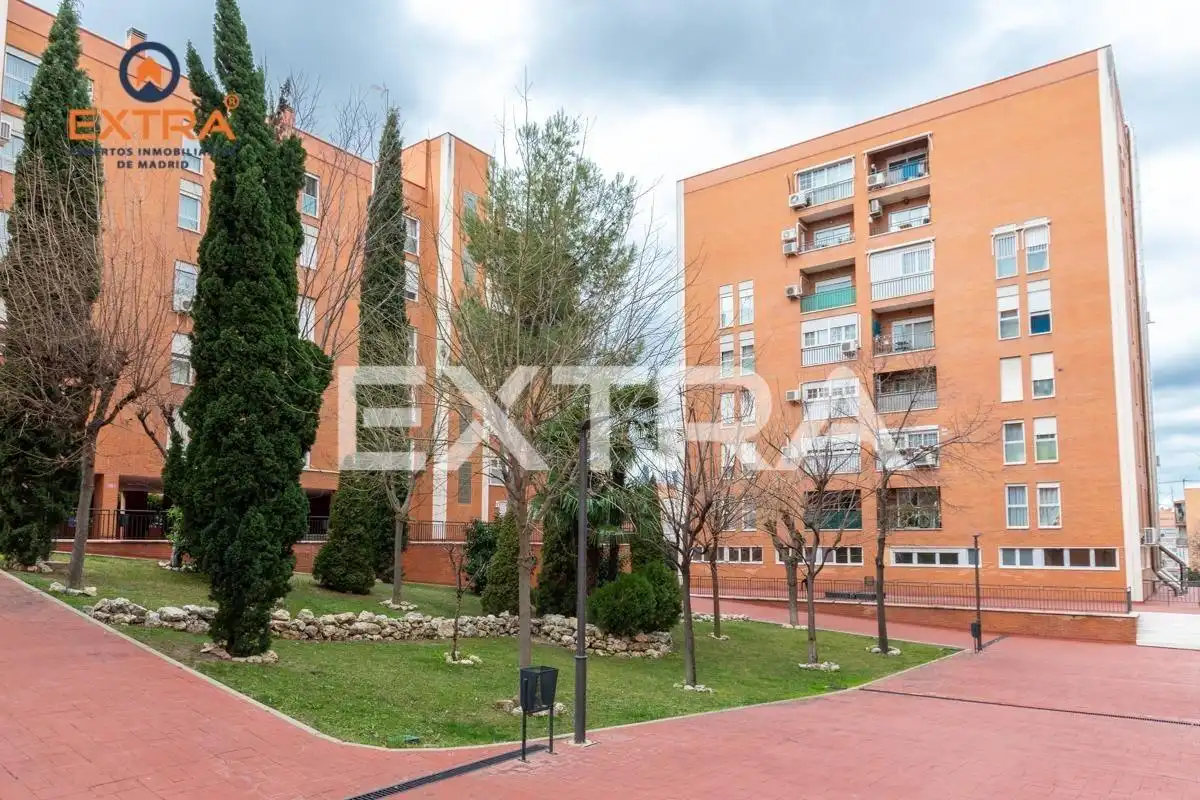 Vista exterior de Piso en venta en Hortaleza