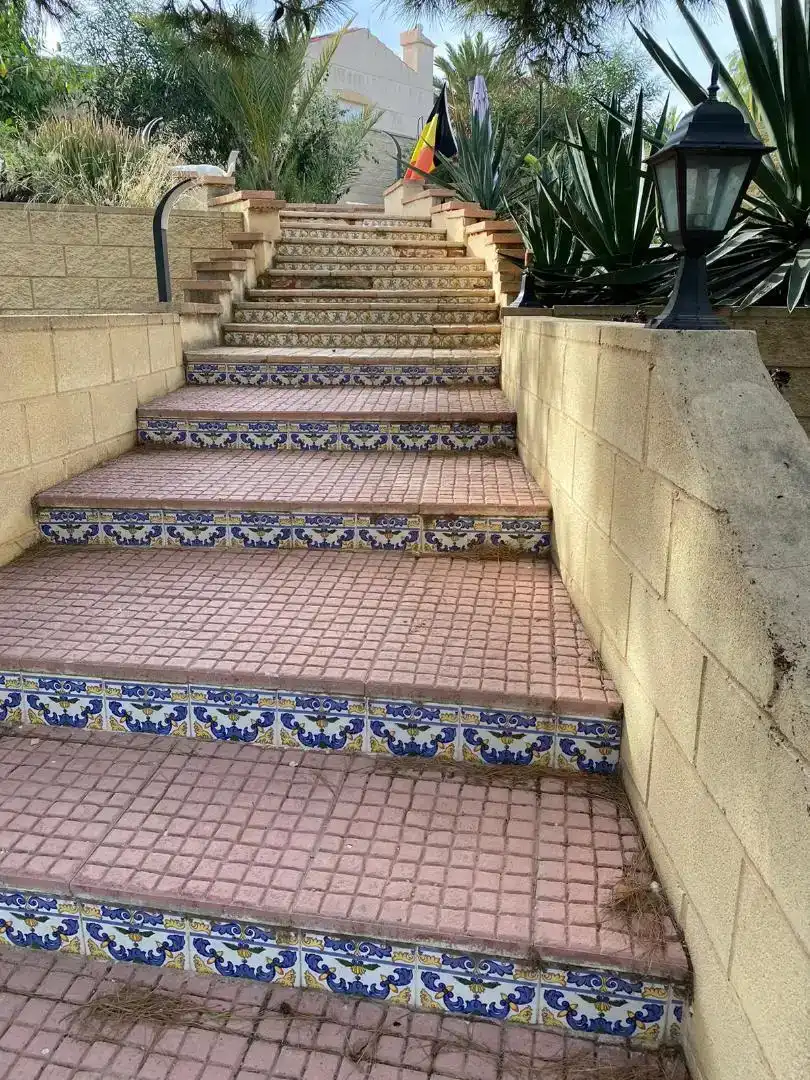 Vista exterior de Casa o xalet en venda en Mutxamel amb Aire condicionat, Piscina i Balcó