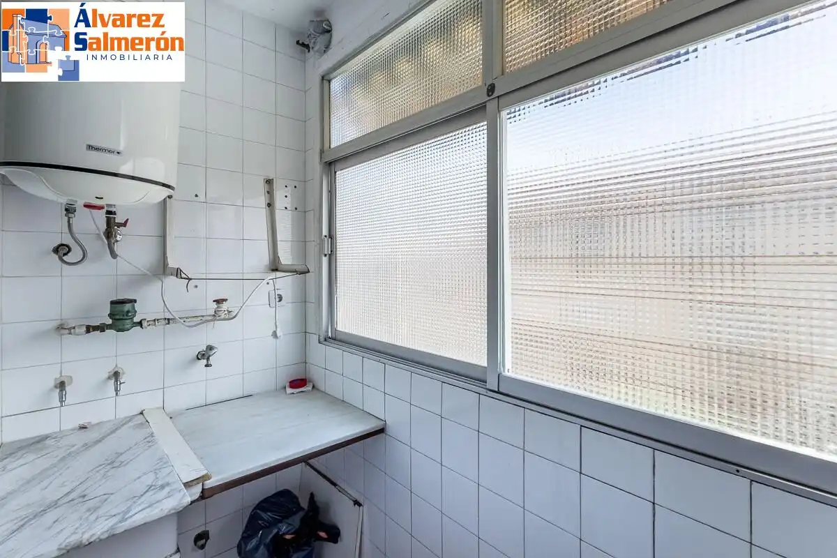 Cuina de Pis en venda en Granada amb Aire condicionat i Calefacció