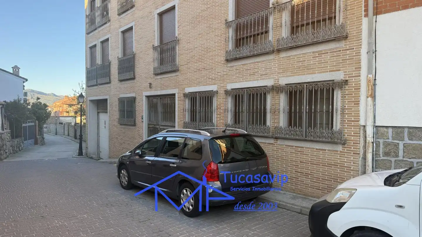 Parkplatz von Wohnung zum Verkauf in El Tiemblo  mit Balkon