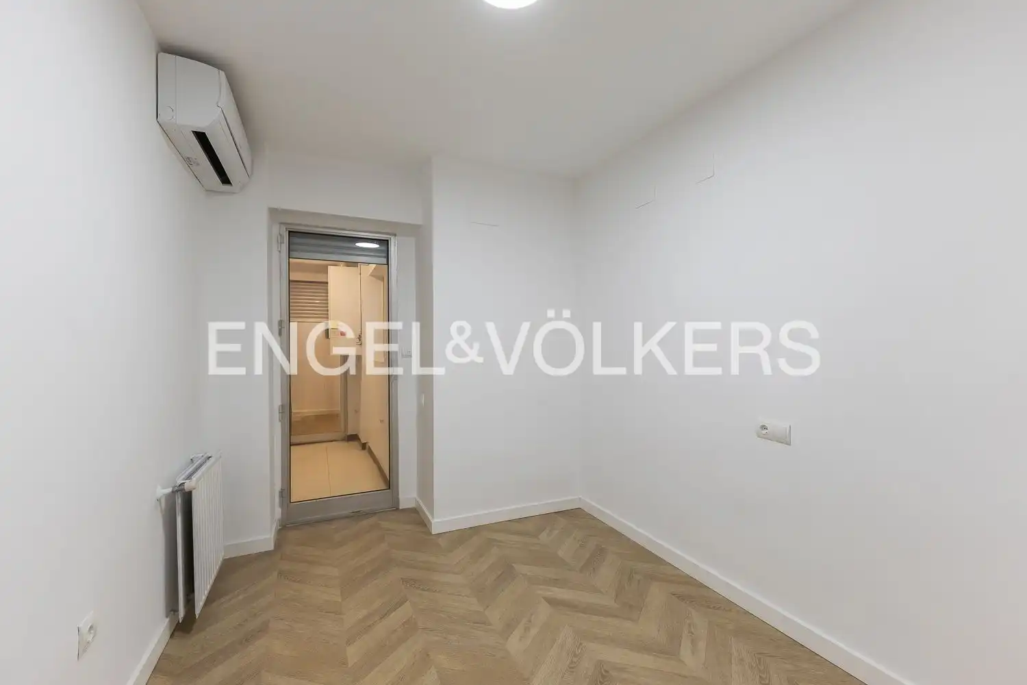 Piso en venta en Valencia con Aire acondicionado, Calefacción y Parquet