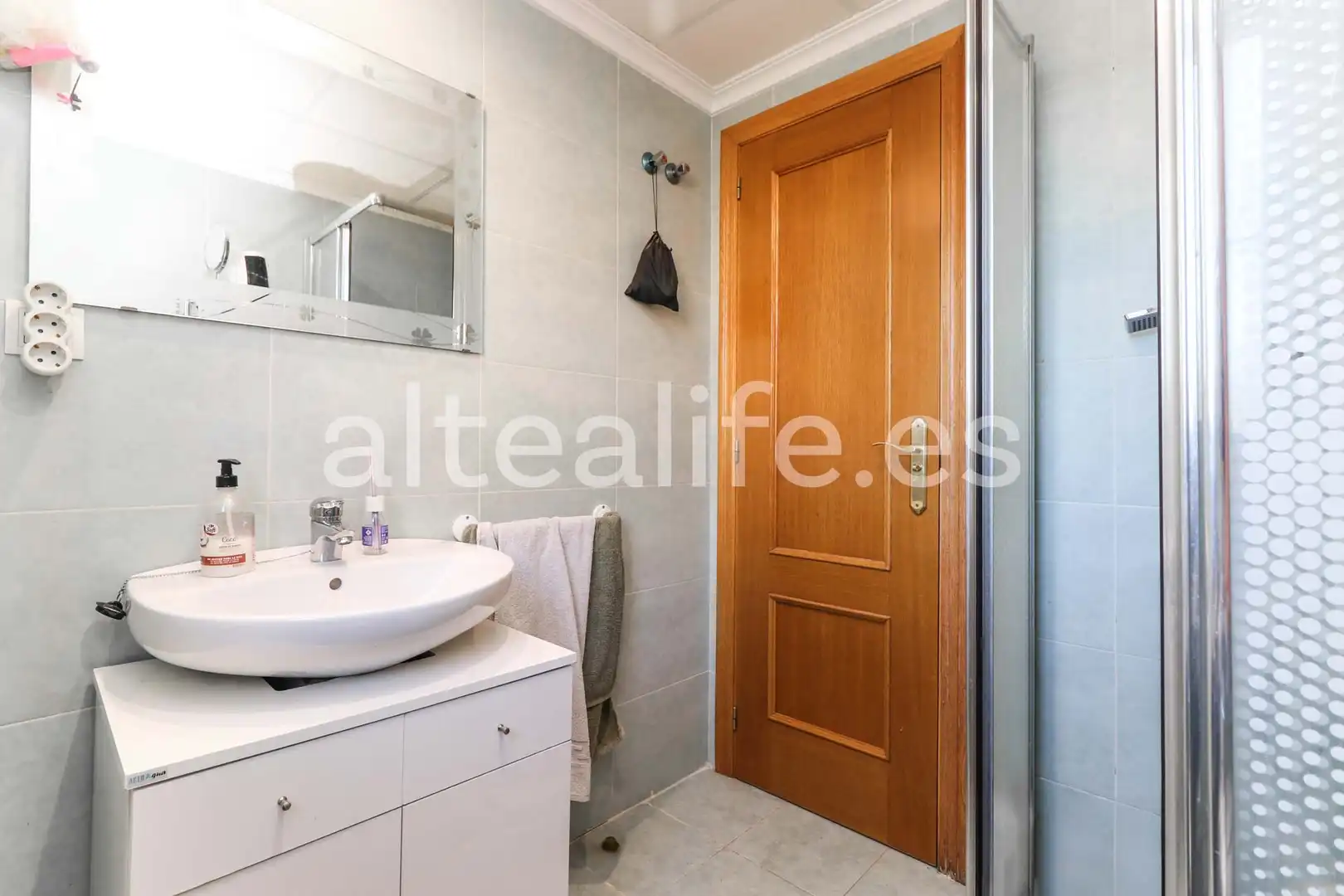 Baño de Casa adosada en venta en La Nucia con Calefacción, Terraza y Piscina comunitaria