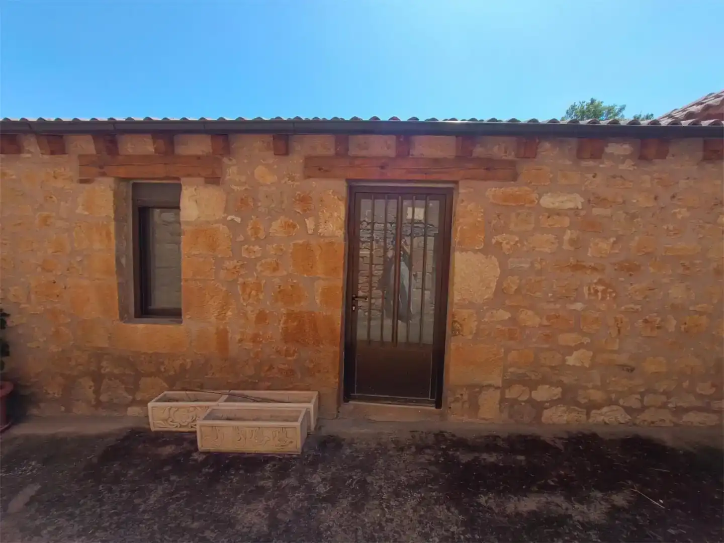 Vista exterior de Casa o xalet en venda en Iglesiarrubia